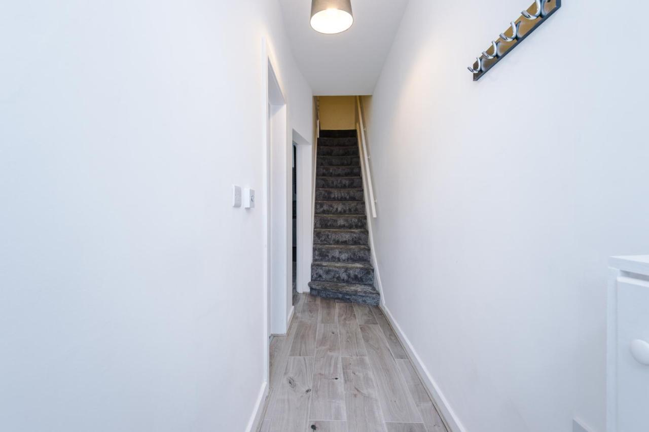 Cosy 3 Bed 3 Bath House - Central Liverpool -Self Check-In & Free Parking! Villa Exterior foto